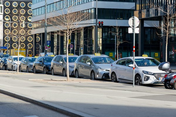 Les Architectes d'une Société Inclusive et Égalitaire
